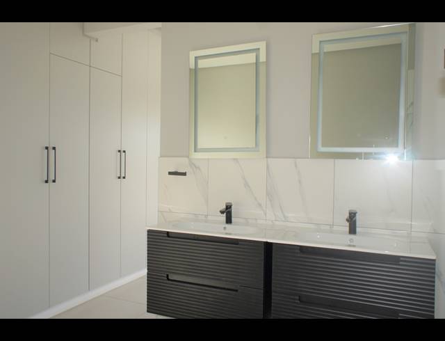 4 BEDROOM HOUSE TO LET IN PALM LAKES ESTATE